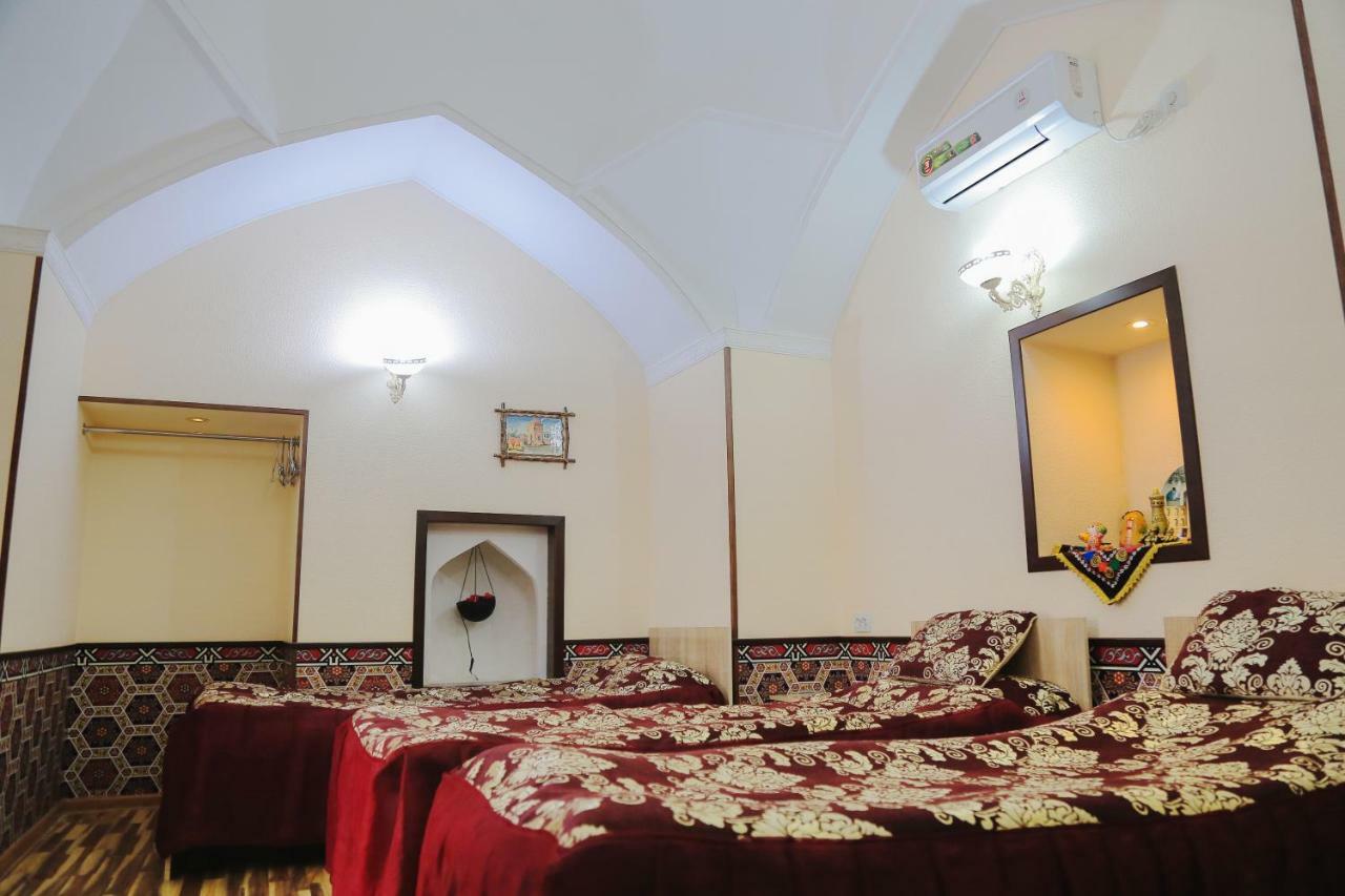 בוקורו Khurjin Hotel מראה חיצוני תמונה